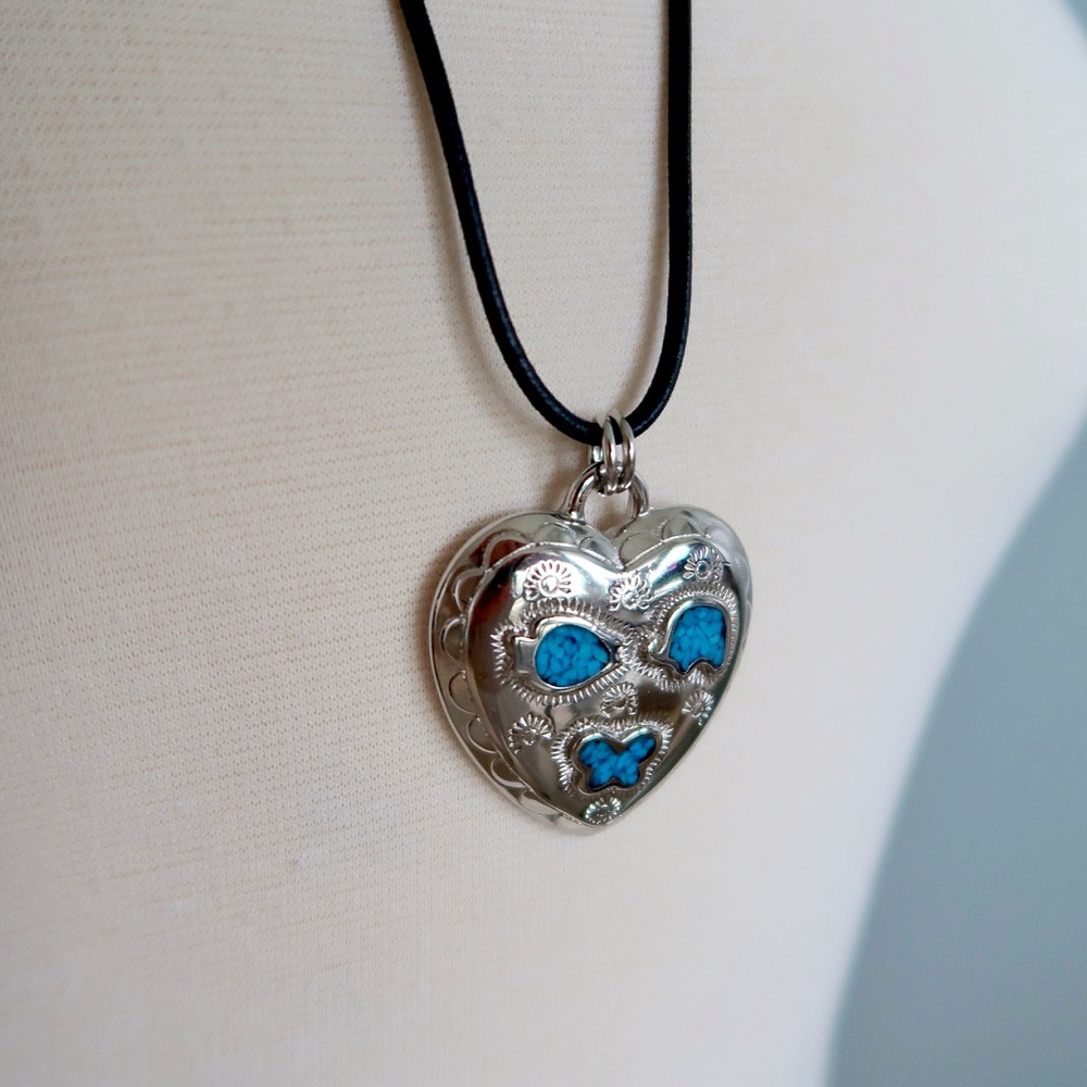 RARE Vintage Trifari Silver Tone Turquoise Inlay SW Design Heart Necklace